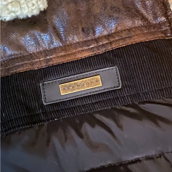 Stylish puffer style Sean John vest - Picture 6 of 6